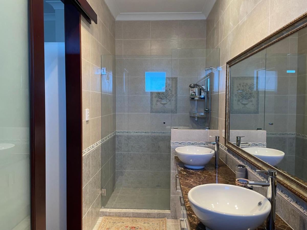 Comfortable Luxury Home Perth Exterior foto